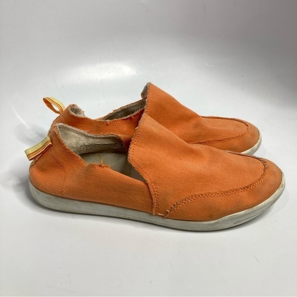 Vionic Beach Malibu canvas slip on sneakers loafers orange size 8.5 - Picture 1 of 7